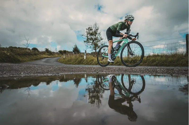 Goodyear Vector 4Seasons Tube Type 700x Road Tyre in Black-4