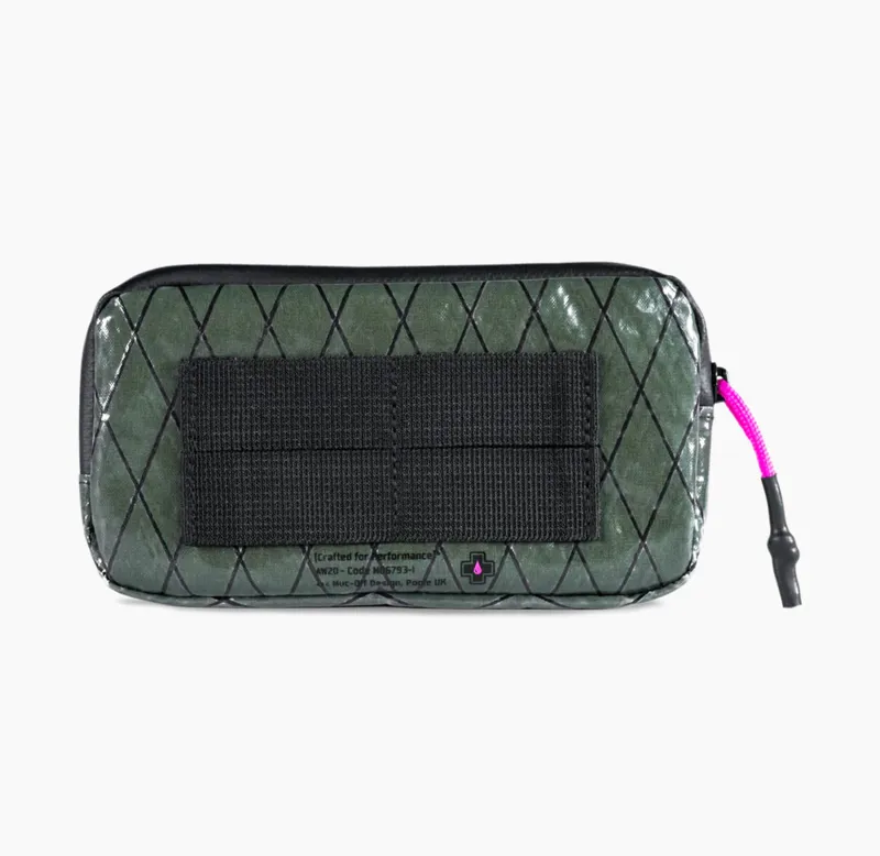 Muc-Off Rainproof Essentials Case Green-1