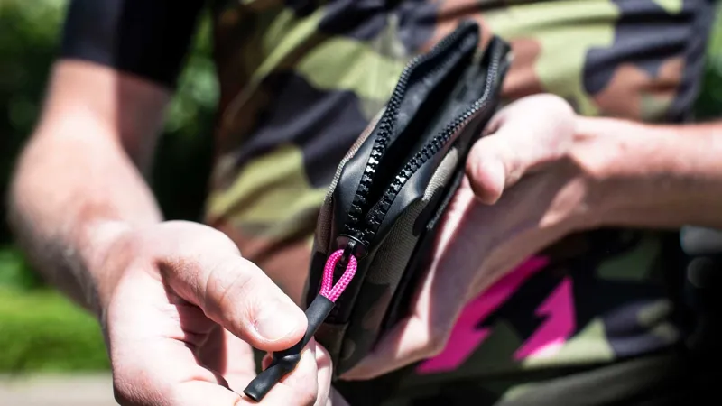 Muc-Off Essentials Case Camo-2