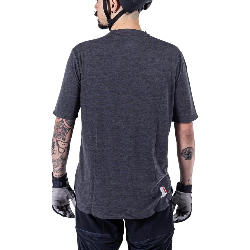 Leatt All Mountain 2.0 MTB Jersey in Black-3