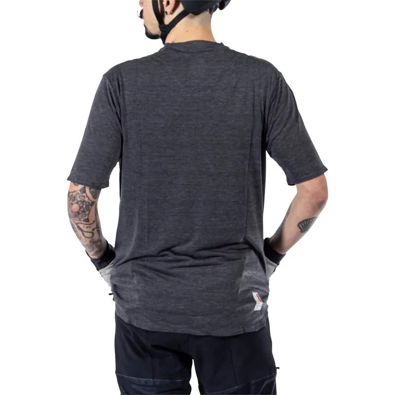 Leatt All Mountain 2.0 MTB Jersey in Black-4