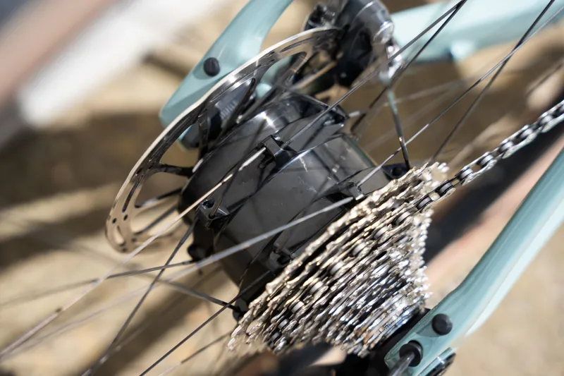 Ridley E-Grifn Road in Green Smoke - Shimano 105 - 2x12-3