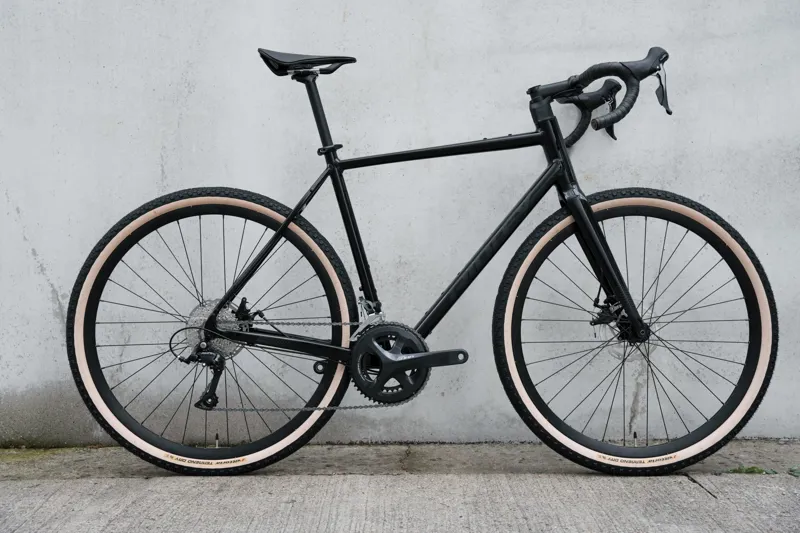 Ridley Kalazy Drop Bar in Black - Shimano Sora 2x9 Mecanical Disc brake