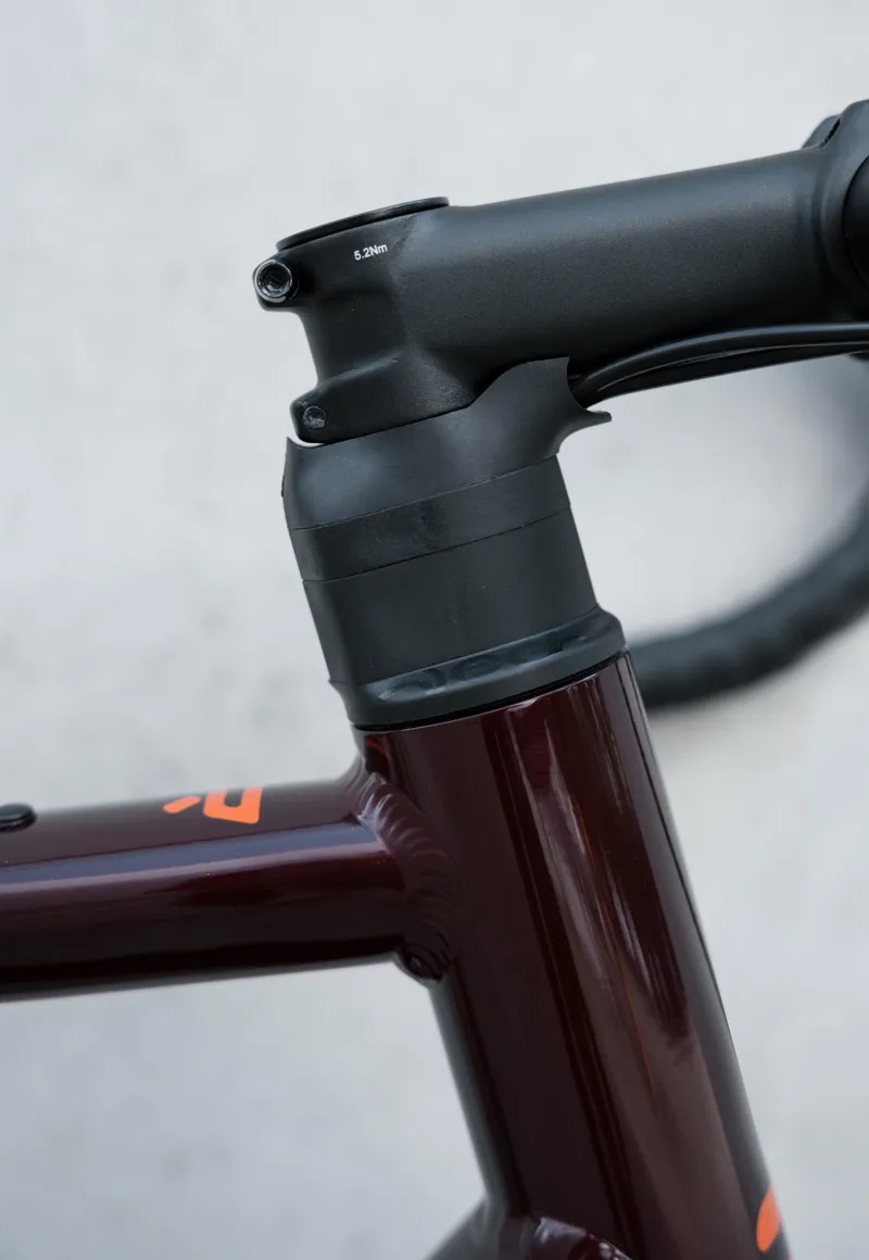 Ridley Kalazy in Bourgogne Red Metallic - Shimano Sora 2x9 Mechanical Disc brake-6